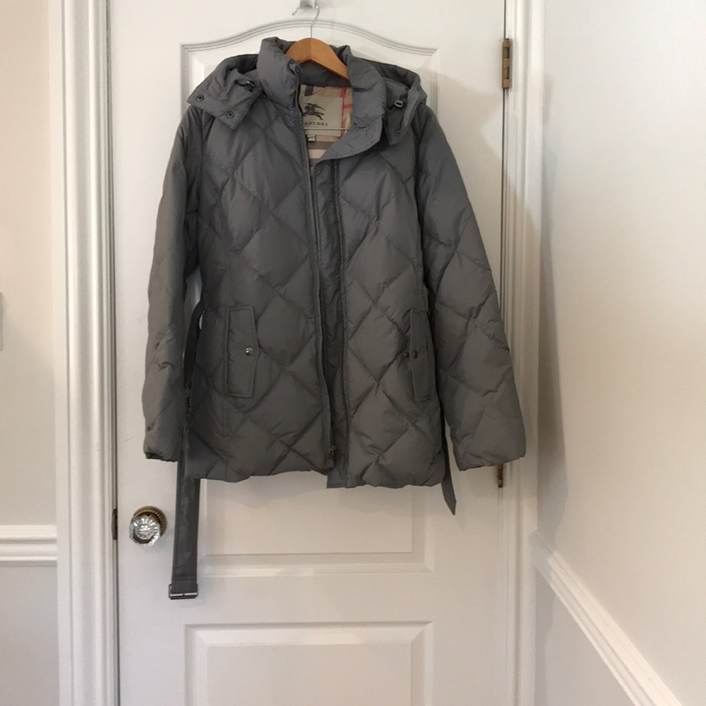 Authentic Burberry jacket large with broken zipper